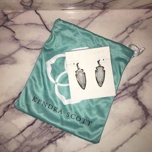 Kendra Scott Arrowhead Earrings